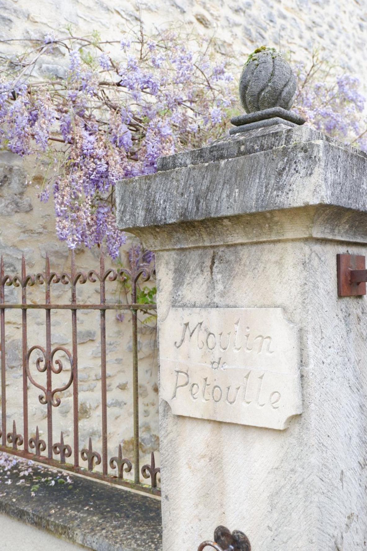 Moulin De Petoulle Ξενοδοχείο Charenton-du-Cher Εξωτερικό φωτογραφία